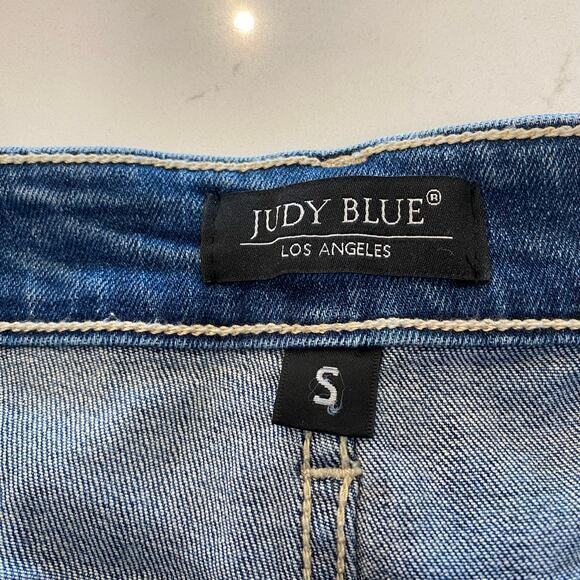 Judy Blue Mid-Rise Rainbow Paint Splash Jean Shorts Size Small - Picture 3 of 7